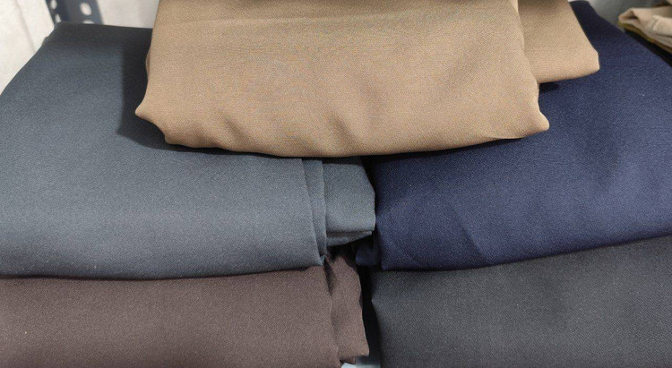 نسکافه ای موکا طوسی سورمه ای مشکی یک درجه اختلاف رنگ در نظر بگیرید